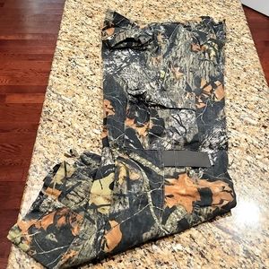 Men's Camo Pants sz Large